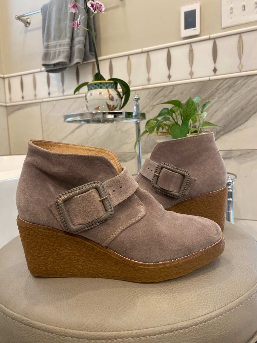 Jack Rogers Izzie Suede Wedge Booties Taupe Worn 1X Size 7